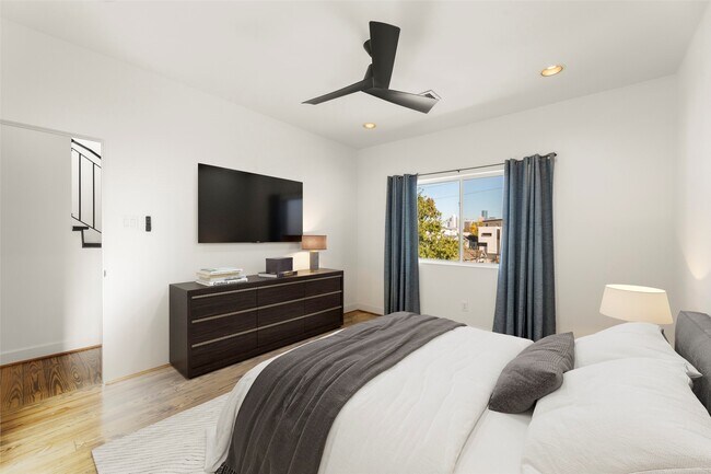 Building Photo - 1524 Blodgett St