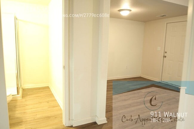 Building Photo - 911 Walnut-