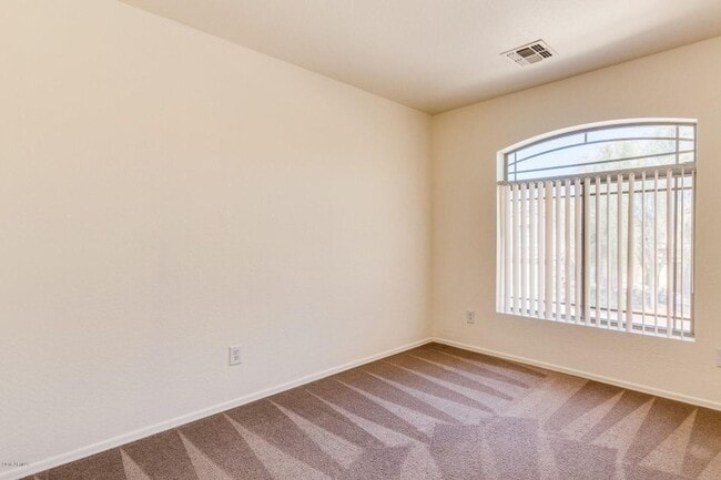 Building Photo - Beautiful 4 bed, 2.5 bath in Maricopa!