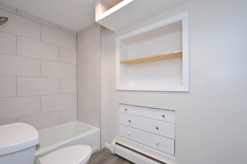 Building Photo - 1366 Pascal St