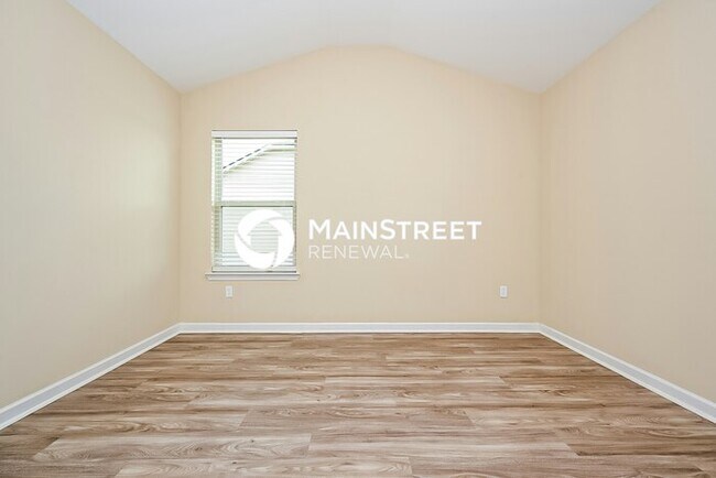 Building Photo - 5 Bedroom Pet-Friendly Home in Locust Grove, GA with Main Street Renewal