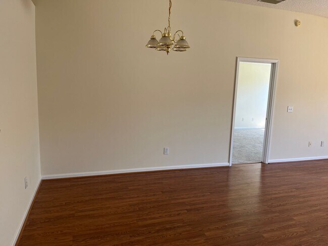 Building Photo - 3537 Whisper Creek Blvd