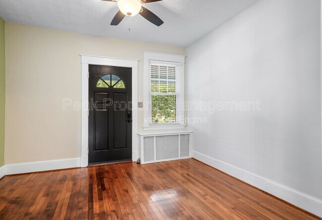 Building Photo - 4007 Chevy Chase St