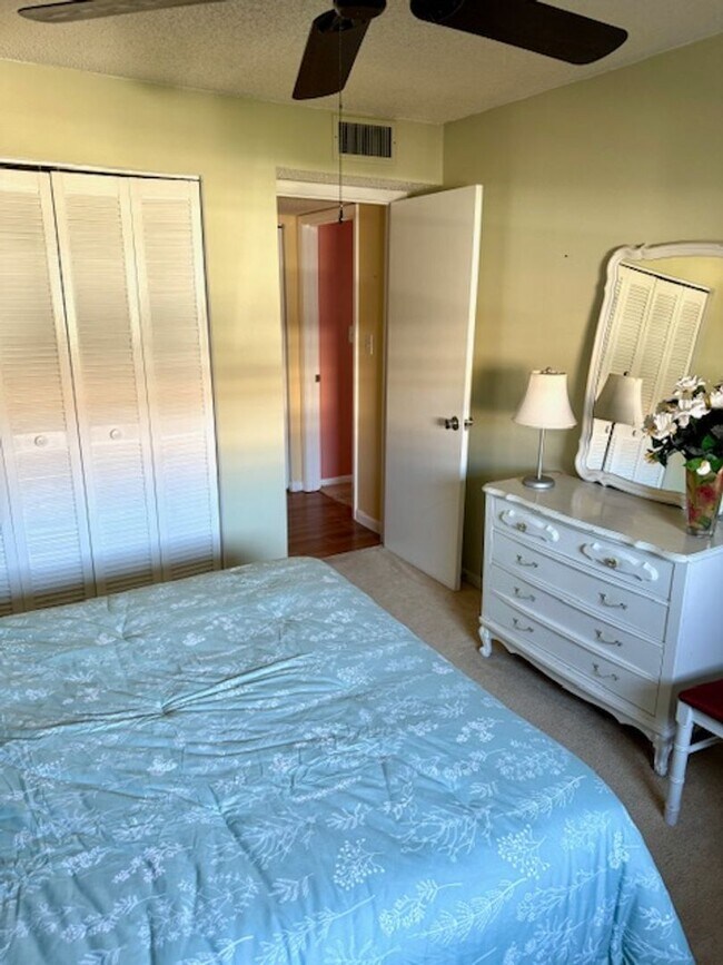 Building Photo - 2BD/2BA, NORTH INDIALANTIC CONDO IN PALM C...