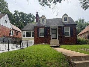 Building Photo - 9066 Pallardy Ln
