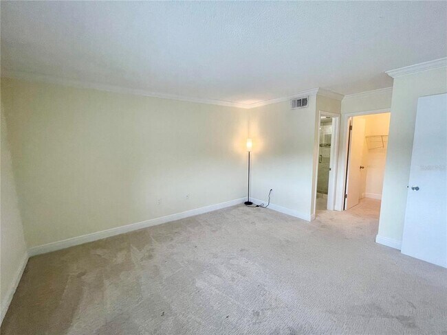 Building Photo - 1361 Snell Isle Blvd NE