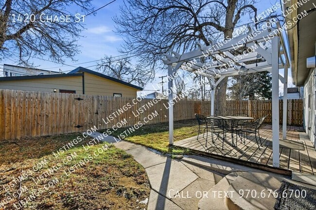 Building Photo - 1420 Chase St