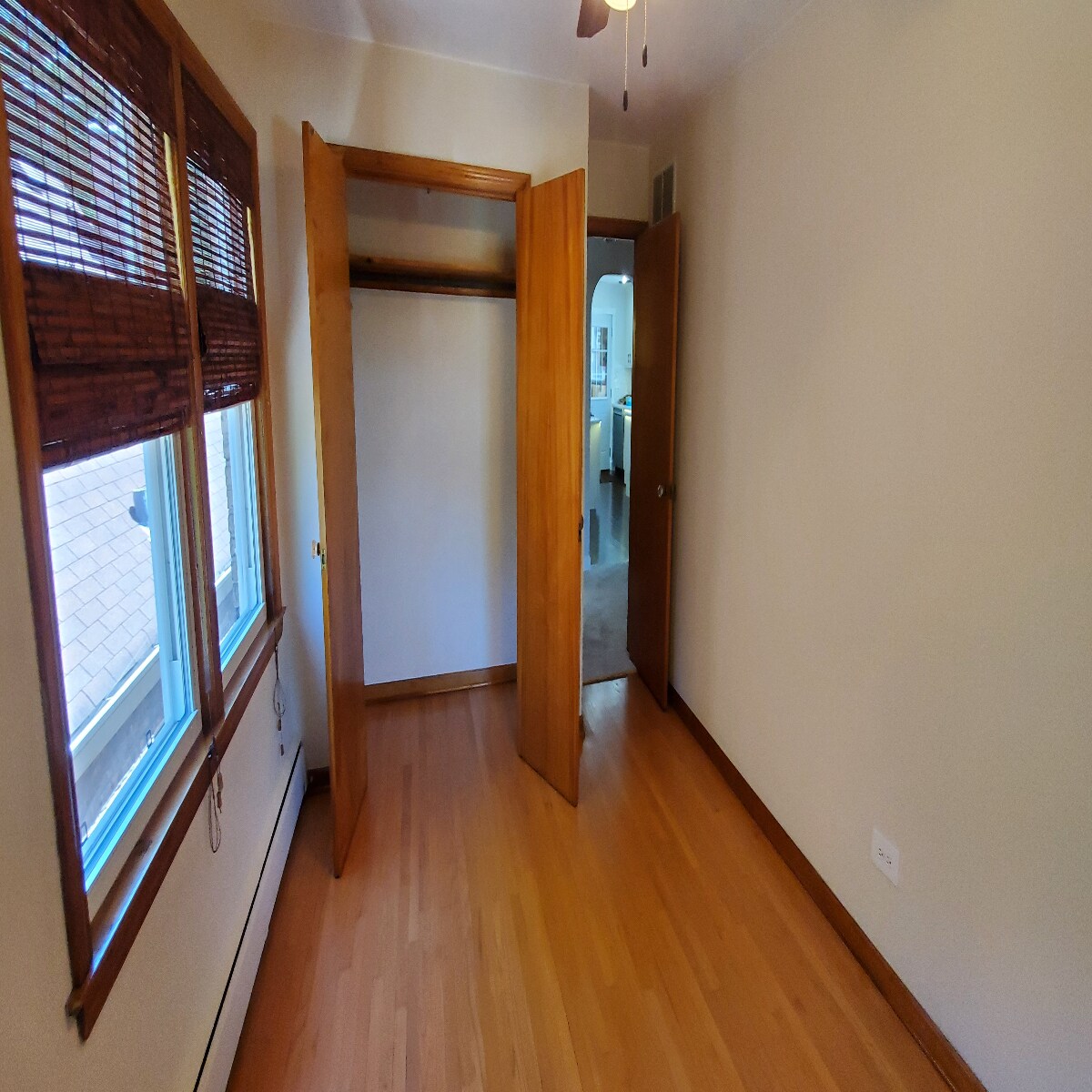 Building Photo - 5361 N Linder Ave