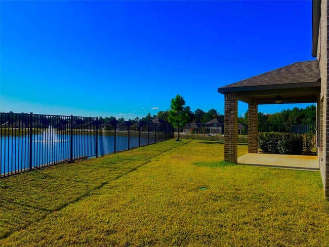 Building Photo - 708 Fallen Hemlock Ct