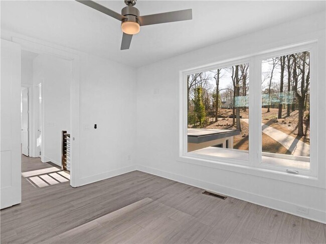 Building Photo - 3258 S Bay Dr