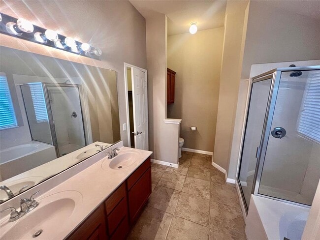 Building Photo - 2509 Elara Dr