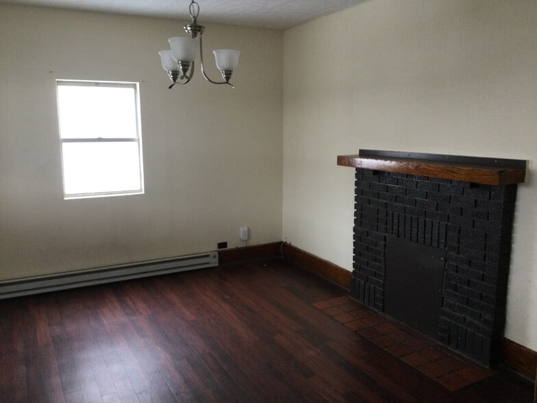 Building Photo - 63 Jones Ave