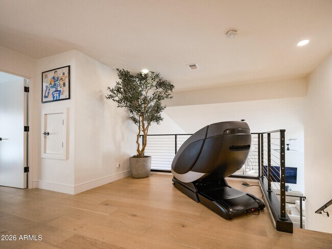 Building Photo - 2024 E Granite View Dr