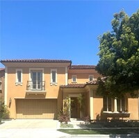 Building Photo - 53 Triana