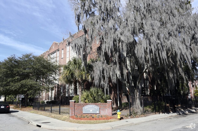Building Photo - Heritage Row and Corner