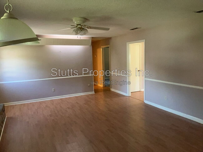 Building Photo - 86 Lamoray Dr