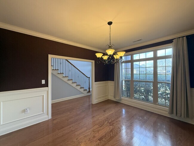 Building Photo - 118 Crystal Lake Dr