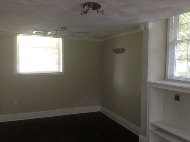 Building Photo - Glengarry Area-Nashville