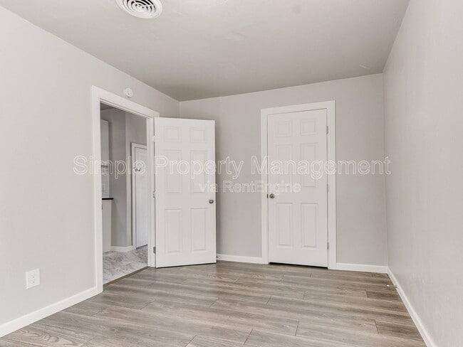 Building Photo - 3312 S Harvey Ave
