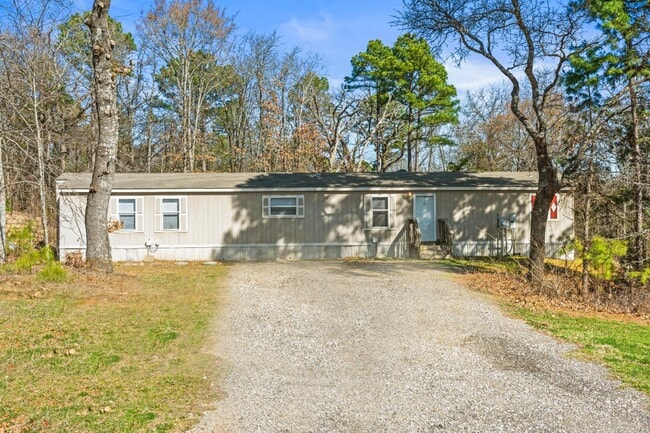Building Photo - 15630 Country Walk Dr