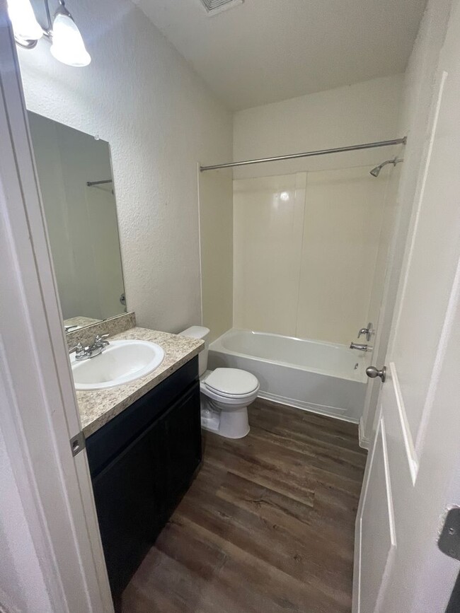 Building Photo - Available for a July 2025 Move In-Modern 3...