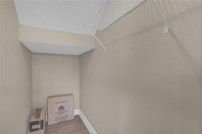 Building Photo - 1964 Burgundy Dr