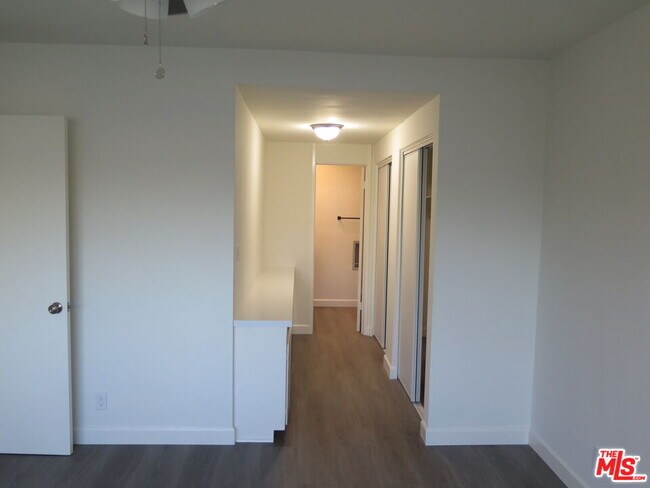 Building Photo - 1253 Hayworth Ave