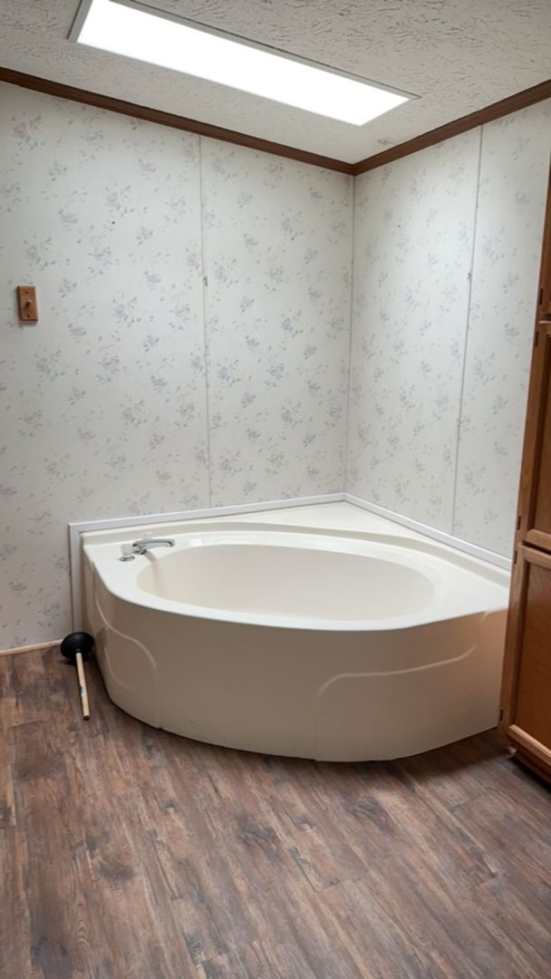 Building Photo - 502 Wagon Wheel Rd