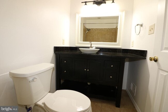 Building Photo - 20404 Shadow Oak Ct