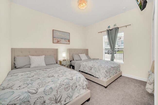 Building Photo - 8992 Stinger Dr