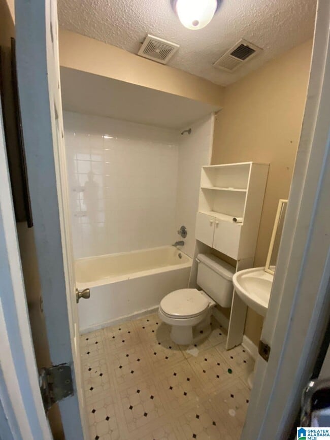 Building Photo - 66 Salser Ln