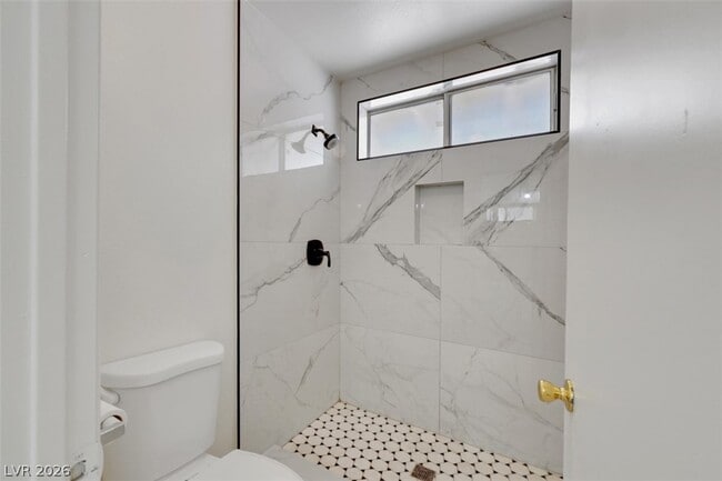 Building Photo - 1300 Wintergreen Dr