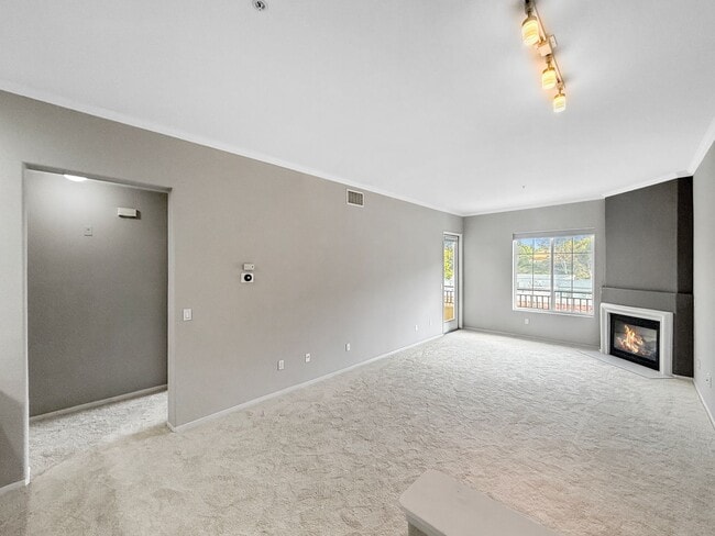 Building Photo - Beautiful 1B/1BA Apartment in Scripps Ranc...
