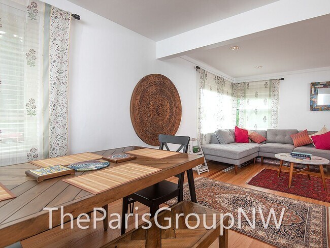 Building Photo - Renovated Magnolia Home – Open Floor Plan ...
