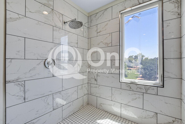 Building Photo - 506 S Hardy Dr