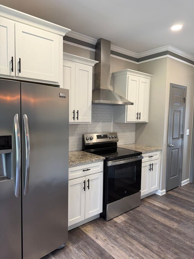 Building Photo - 3 Bed 2.5 Bath House in Flowery Branch