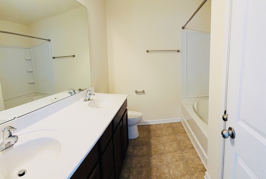 Building Photo - 13505 Browhill Ln