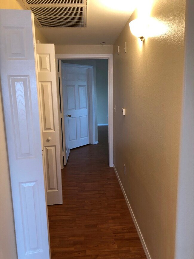 Building Photo - 833 Aspen Peak Loop