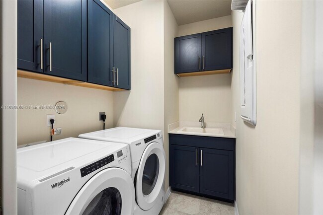 Building Photo - 2193 Appleton Cir S