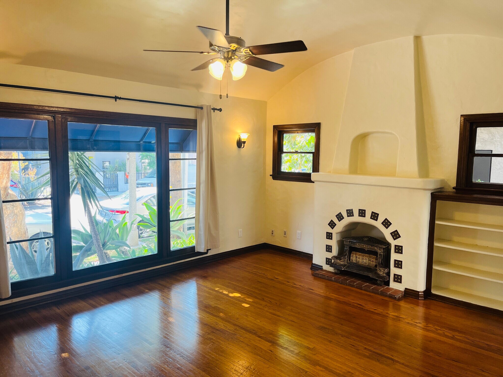 Building Photo - 1040 Prospect Ave