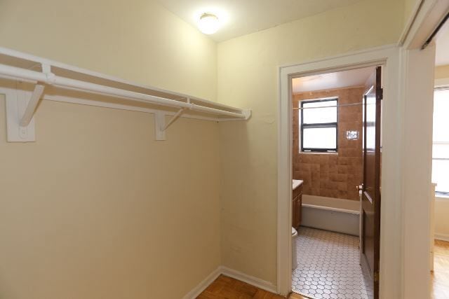 Building Photo - 629 W Belmont Ave