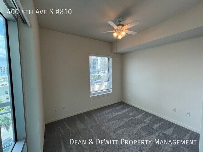 Building Photo - 400 4th Ave S