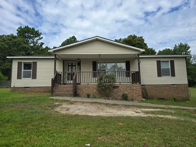 Primary Photo - NEW LISTING!!!!!