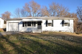 Building Photo - 9811 Marsh Ave