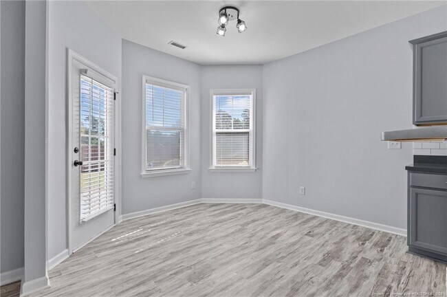 Building Photo - 12 Turnbridge Way