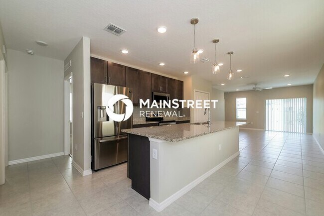 Building Photo - 3 Bedroom Pet-Friendly Home in DAVENPORT, ...