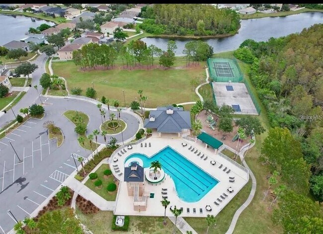 Building Photo - 13555 Briarmoor Ct