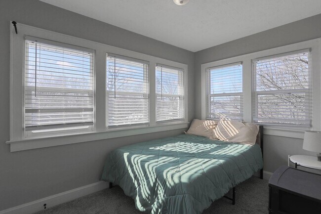 Building Photo - 1125 Wilson Ave