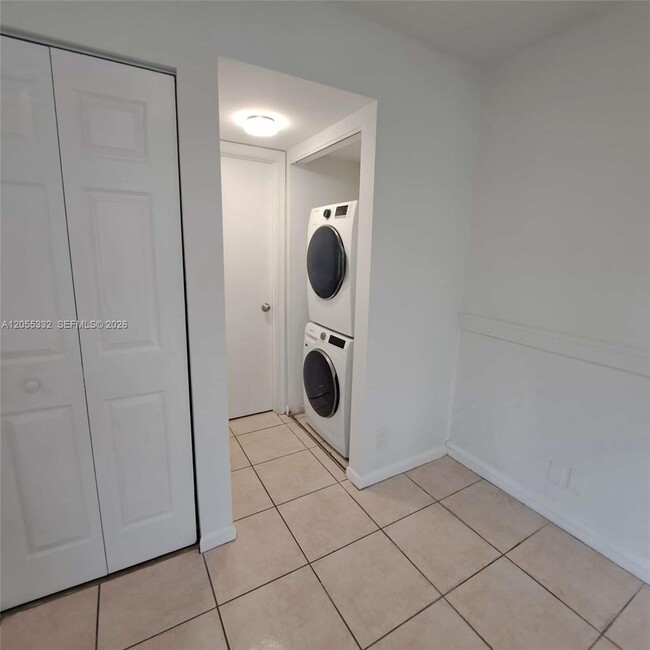 Building Photo - 2501 NW 99th Ave