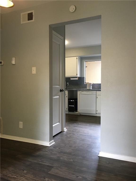 Building Photo - 1703 Timberwood Dr